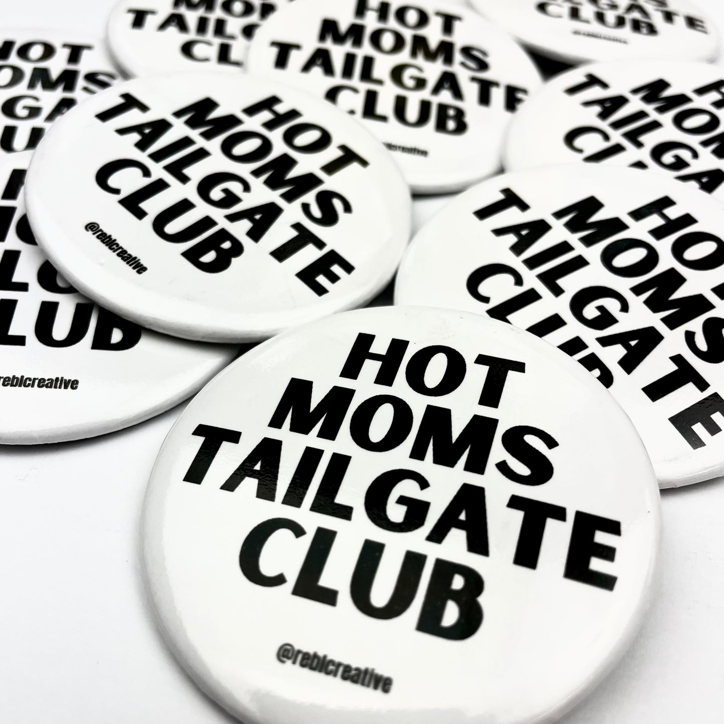 Hot Moms Tailgate Club - Black/White